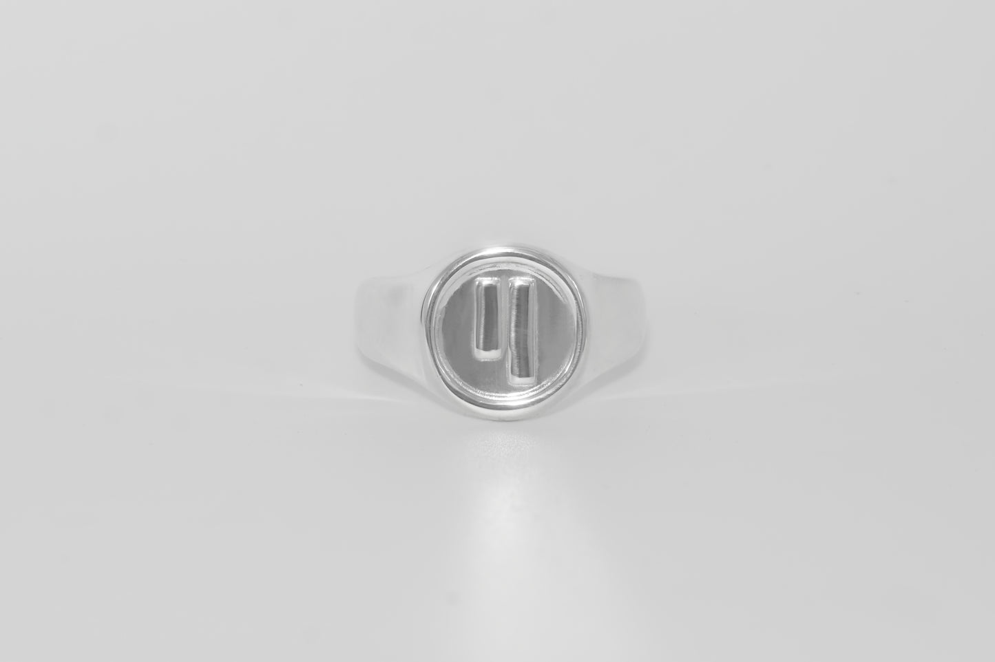 Signet ring round