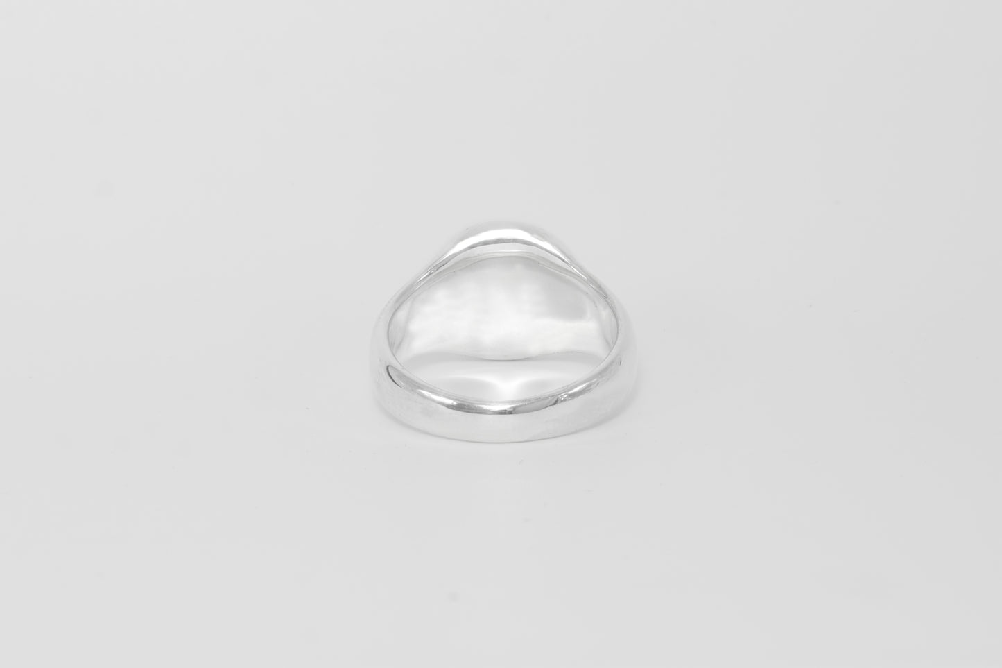 Signet ring round